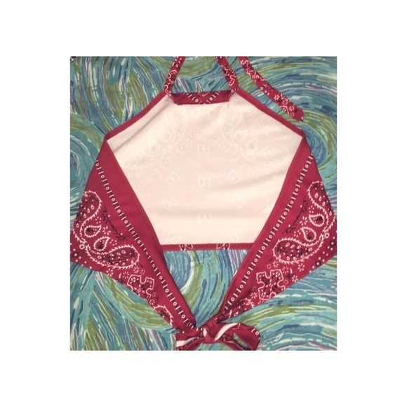 Red bandana pattern crop top - Picture 2 of 2